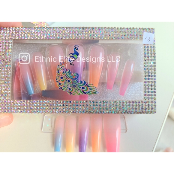 New boutique gel glue tab Ombre Press on Nails set - Picture 9 of 14